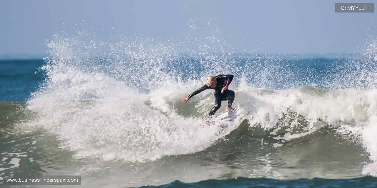 专业装备,轻松掌控赛场!🎾 品质与潮流,为你的热爱加冕!